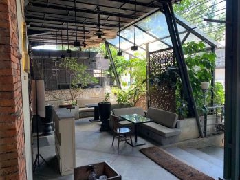 Sewa Tempat Resto Gunawarman