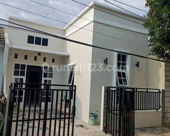 Di jual Rumah cantik model minimalis, siap huni di Citra Raya Tangerang