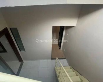 Disewakan Rumah LT 1,5 Pondok Hijau Bandung Utara