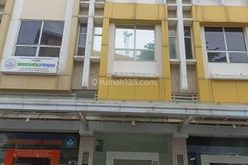 Rukan cantik di komplek Emerald Sumareccon Bekasi