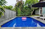 thumbnail-two-storey-tropical-minimalist-3-br-villa-in-kerobokan-bali-9