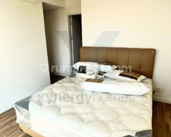 Apartment 4br Lantai 10 View Bandung Dan Pool Semi Furnished di Landmark Bandung