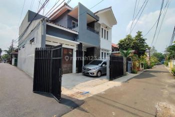 Dijual Rumah Cantik Tebet siap huni
