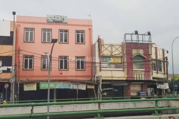 Ruko Gandeng 3 Luas 600m2 di Ciledug Sewa Hanya Rp 275jt th
