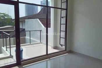 Rumah baru minimallis luas149 di Komplek batu indah batununggal