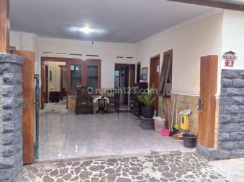 Rumah Bagus di Jl MT Haryono bagus untuk rumah kost