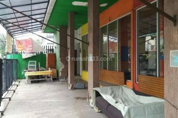 Kios Lebar 7.6 meter di Taman Daan Mogot Lokasi Strategis persis di belakang