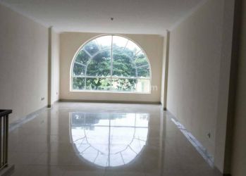 J 25 09 2023 Di Sewa Ruko Green Lake City