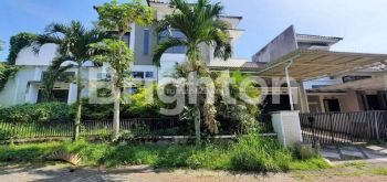 RUMAH 2 LANTAI DEKAT MACHUNG TIDAR MALANG