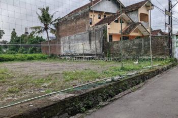 8 Menit Ugm Tanah Di Jalan Damai Jogja, Jalan Papasan Mobil