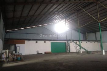 Dijual Gudang Luas di Cibolerang Bandung