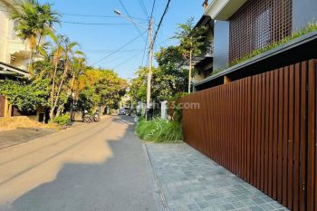 Rumah 3 Lantai Baru di Pondok Indah, Jakarta Selatan