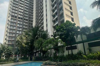 Apartemen Sky House Furnished View Kolam Renang