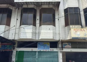 Disewakan Ruko 3lt Jl Riau Deretan Mall Ciputra Seraya Pekanbaru