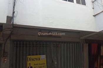 Disewakan Ruko Area Komersial di Jl Jagalan Surabaya Pusat