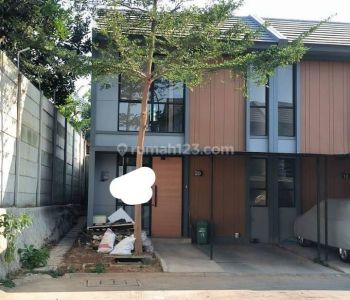 Disewakan Rumah 2 Lantai Hoek di Cendana Hills Lippo Karawaci