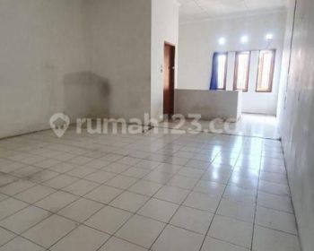 Ruko Disewa 2 Lantai di Taman Holis Indah 2