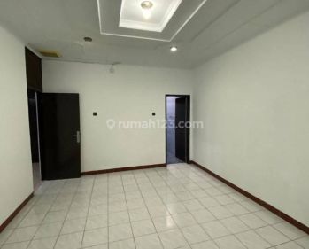 Disewakan Rumah Baru Renov di Sumber Sari