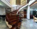 thumbnail-rumah-mewah-design-classic-bangunan-2-lantai-terawat-di-pondok-indah-3