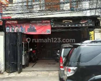Rumah Ruko Pinggir Jalan 3 lantai di Tomang(TM109)