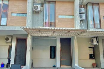 Sewa Rumah Pantai Mentari 2 Lantai Full Kitchen Set Hadap Timur