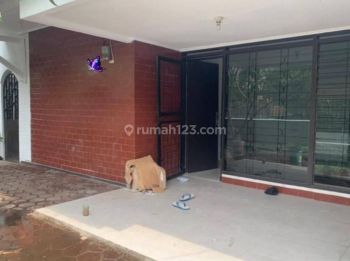 Disewakan Rumah Luas Cocok Untuk Kantor di Sumber Sari
