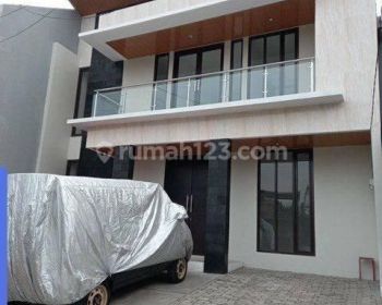 Toplah Rumah Lebar Dua Lantai Bandung Cikutra 165B1