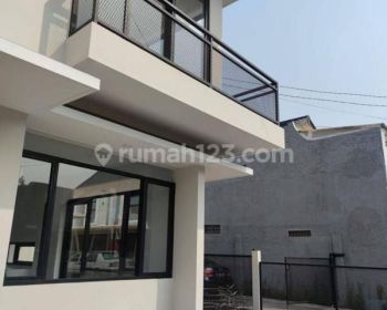 Rumah Baru Minimalis Sayap Mekar Wangi, Dekat Pusat Kota, Harga Bersahabat