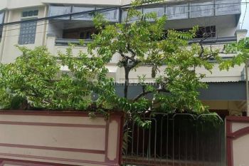 Rumah di Lebak Jaya bonus sarang walet SHM