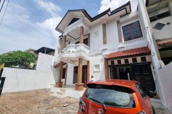 RUMAH LUAS DI AREA CENTRAL RENON DENPASAR SELATAN