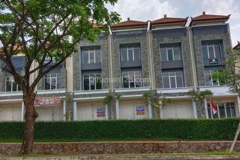 Ruko sewa 3 lantai di BSB