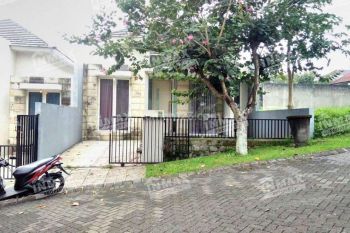 Siap huni di Riverside dekat exit tol Karanglo