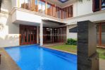 thumbnail-rumah-2-lantai-bagus-unfurnished-di-kemang-jakarta-selatan-3