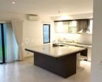 thumbnail-rumah-bagus-semi-furnished-di-cluster-vermont-parkland-bsd-9