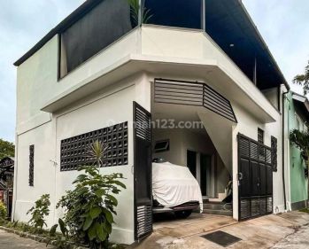 Newly Renovated Minimalist House In One Gate Area Of Jimbaran