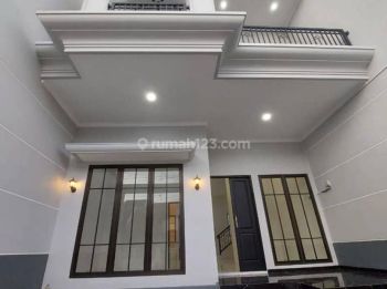 Rumah American Classic Style Kompleks Mewah Araya Malang Kota