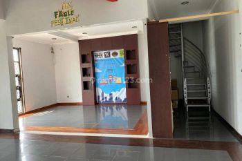 Disewakan Rukan 2 Lantai Bagus Terawat Siap Huni di Mekar Wangi