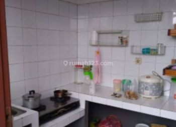 Dijual Rumah Siap Huni di Kebayoran Lama, Lt. 360 M2, 2 Lantai, Jl Kpbd, Jakarta