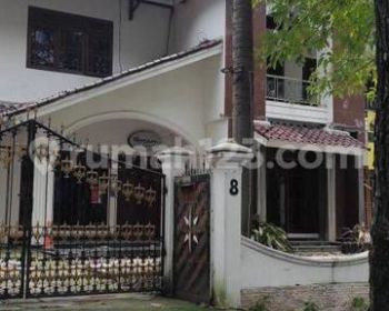 Sewa rumah 2 lantai di riau bandung