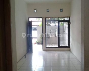 Dijual Rumah Siap Huni di Taman Holis Indah 2 Bandung