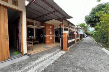 MURAH ..RUMAH CANTIK PERUMAHAN BRAJAN DI DALAM RINGROAD DRKAT KAMPUS UMY TERPADU