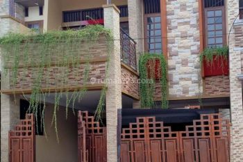 Rumah Mewah Luas Full Furnished di Duren sawit Pondok Kelapa