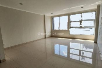 Jarang ada ruko bagus 3 lantai di Jalan Raya Kopo deket ke arah Bandung