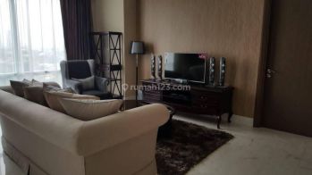 Apartemen Botanica (Simprug) 2 BR Furnished Bagus