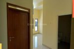 thumbnail-best-deal-rumah-hoek-di-cluster-cisaranten-bandung-126m1-3