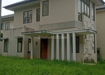 dijual rumah hook deket jungle land butuh sedikit renovasi