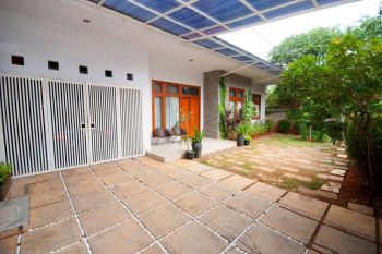 Rumah Besar di Jagakarsa