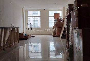 Ruko Crown Green Lake Bagus Siap Huni Ada Lift Barang