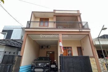 Rumah 2 lantai di Bintaro dekat dengan fasilitas umum SHM