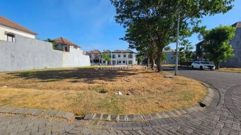 Tanah Bernilai Investasi Tinggi 860m2 di Wisata Bukit Mas, Sby